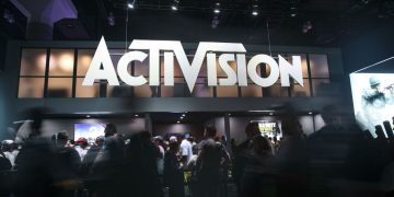 Activision Kutsuu Mobiilipelaamista Yrityksen Prioriteetiksi