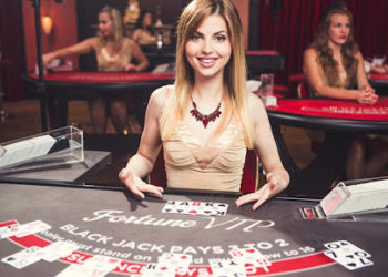 Mitä Etuja Live-kasinot Tarjoavat Perinteisiin Kasinoihin Verrattuna?